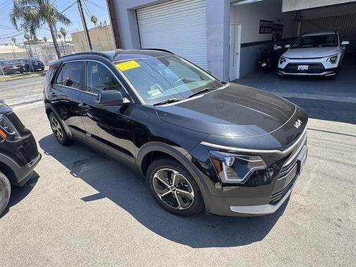 Aurora Black Pearl 2023 Kia Niro EX