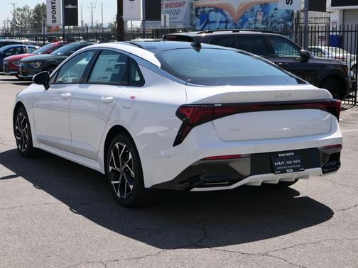 2025 Kia K5 EX
