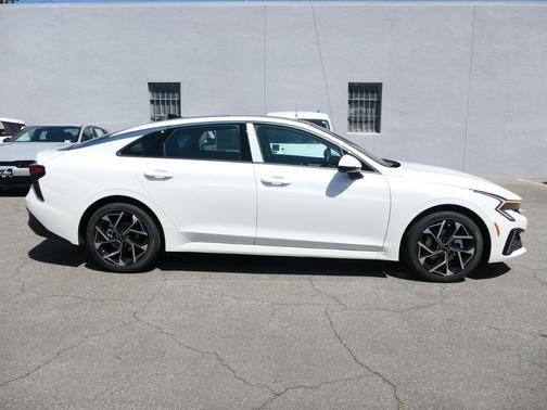 2025 Kia K5 EX
