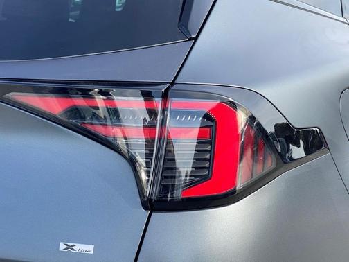 2026 Kia Sportage Plug-In Hybrid X-Line