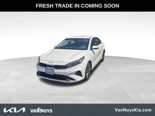 Snow White Pearl 2023 Kia Forte LXS