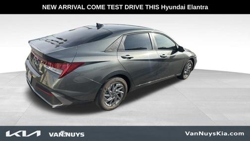 2025 Hyundai ELANTRA HEV Blue
