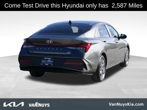 2025 Hyundai ELANTRA HEV Blue