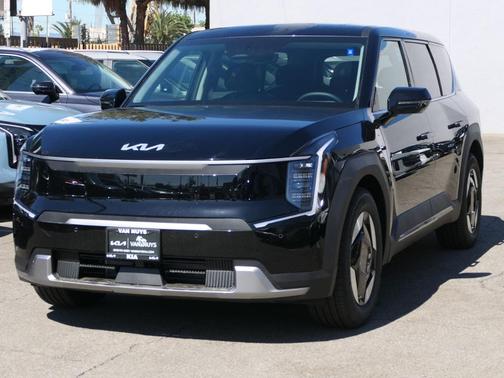 2026 Kia EV9 Light Long Range