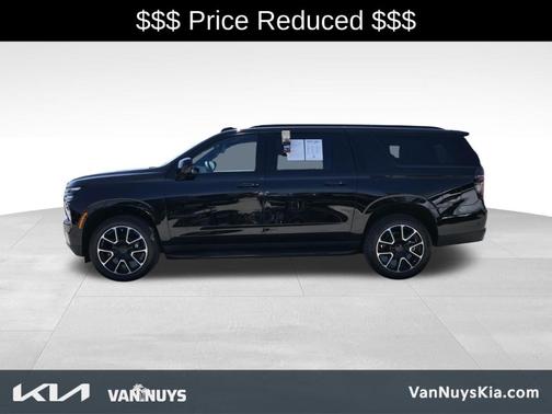 2025 Chevrolet Suburban RST