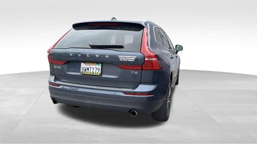 Denim Blue Metallic 2021 Volvo XC60 T5 Momentum