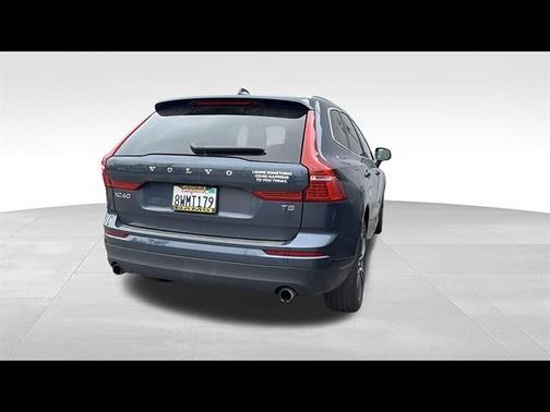 Denim Blue Metallic 2021 Volvo XC60 T5 Momentum