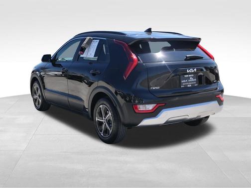 2023 Kia Niro EX