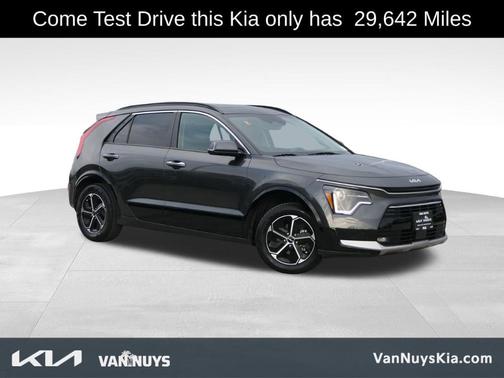 2023 Kia Niro SX