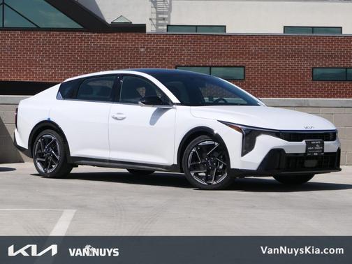 2025 Kia K4 GT-Line