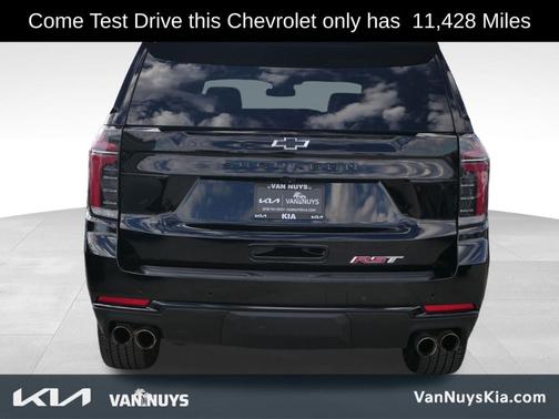 2025 Chevrolet Suburban RST