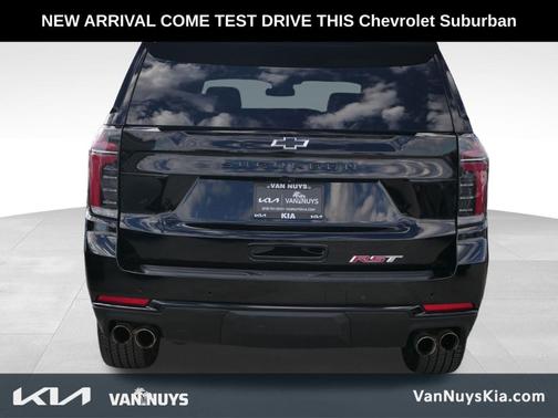 2025 Chevrolet Suburban RST