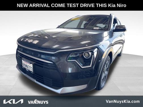 Graphite Gray 2024 Kia Niro EX