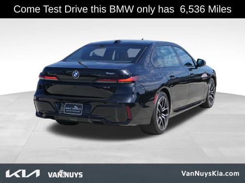 2024 BMW 740 i