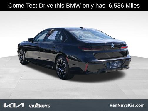 2024 BMW 740 i