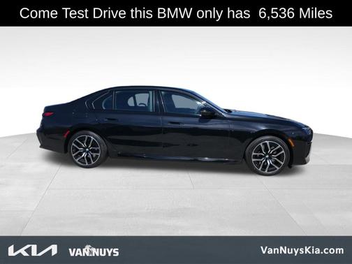 2024 BMW 740 i