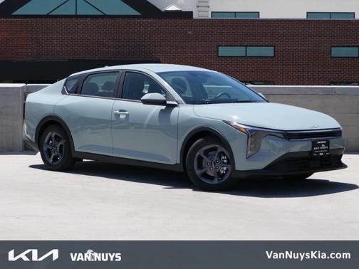 2025 Kia K4