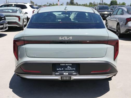 2025 Kia K4