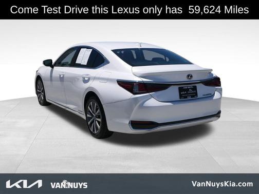 2021 Lexus ES 300h Base