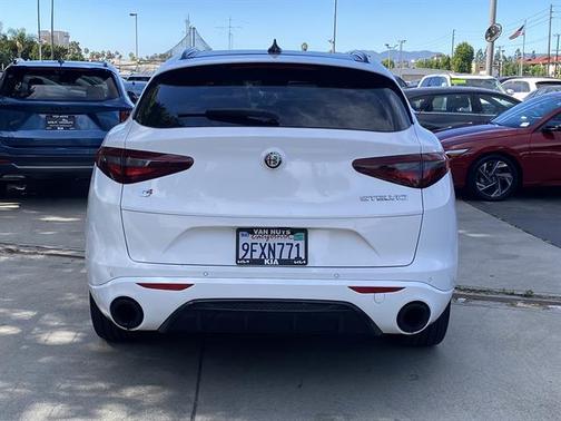 Alfa White 2023 Alfa Romeo Stelvio Veloce