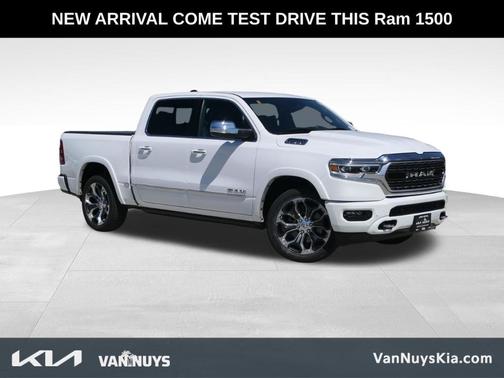 Bright White Clearcoat 2022 RAM 1500 Limited
