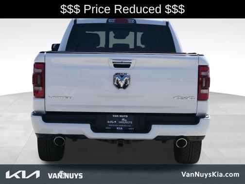 Bright White Clearcoat 2022 RAM 1500 Limited
