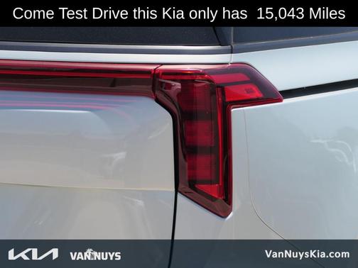 2025 Kia Carnival SX