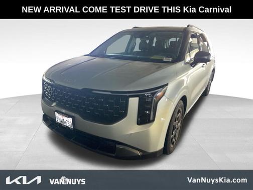 2025 Kia Carnival SX