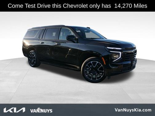 2025 Chevrolet Suburban RST