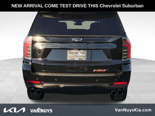 2025 Chevrolet Suburban RST