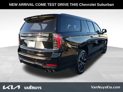 2025 Chevrolet Suburban RST