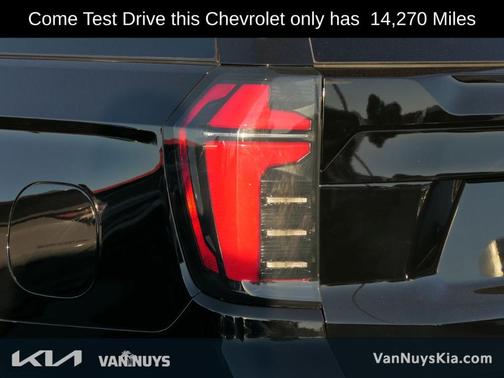 2025 Chevrolet Suburban RST