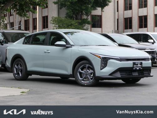 2025 Kia K4