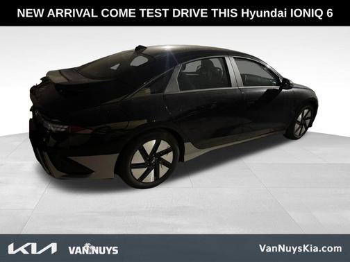 2024 Hyundai IONIQ 6 SE