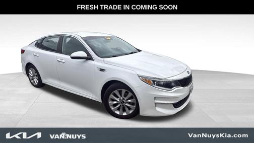 Snow White Pearl 2016 Kia Optima LX