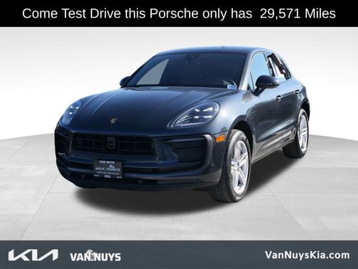 2023 Porsche Macan Base