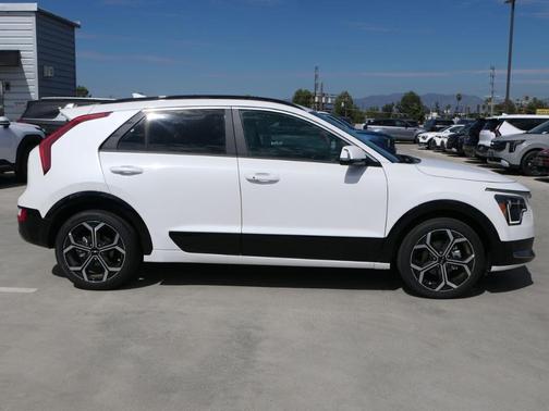 2025 Kia Niro EX Touring