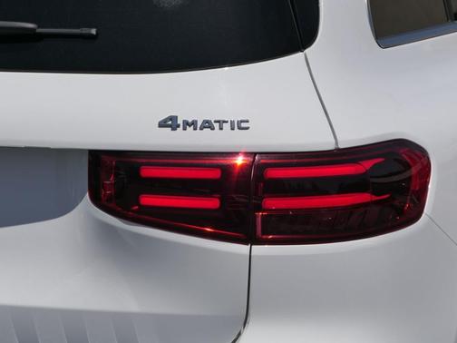 Polar White 2025 Mercedes-Benz GLB 250 Base 4MATIC