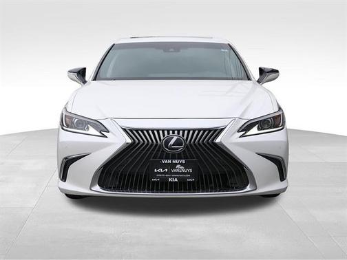 Eminent White Pearl 2020 Lexus ES 350 Base