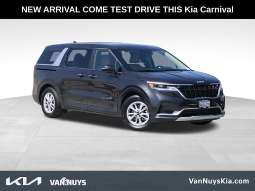 2024 Kia Carnival LX