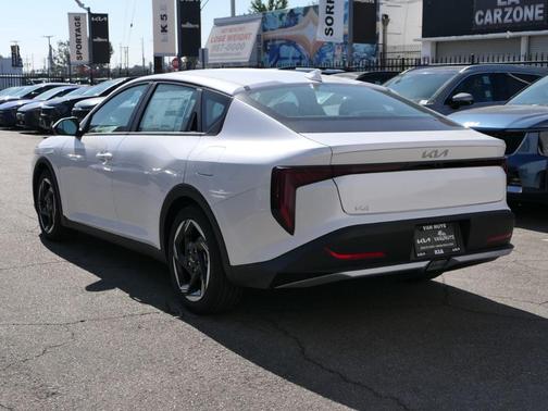 2025 Kia K4 EX