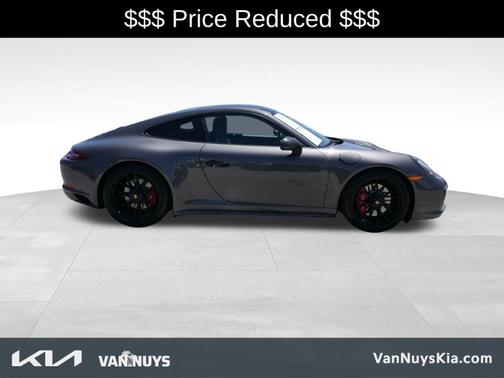 2019 Porsche 911 Carrera GTS