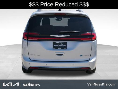 2023 Chrysler Pacifica Hybrid Pinnacle