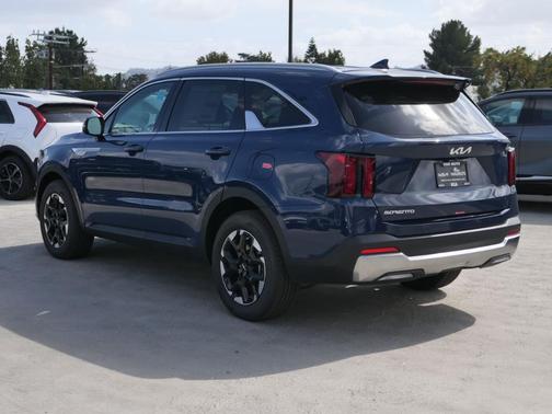 2025 Kia Sorento S