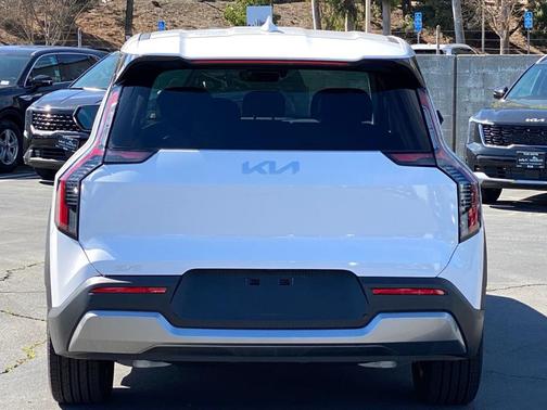 2026 Kia EV9 Light Long Range