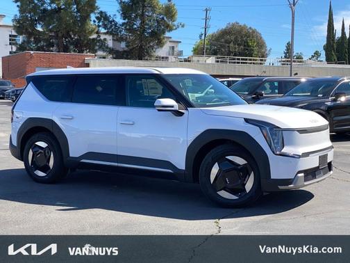 2026 Kia EV9 Light Long Range
