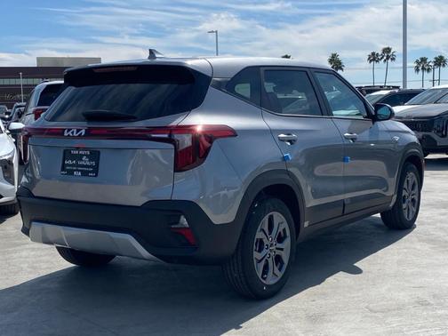 Steel Gray 2026 Kia Seltos LX