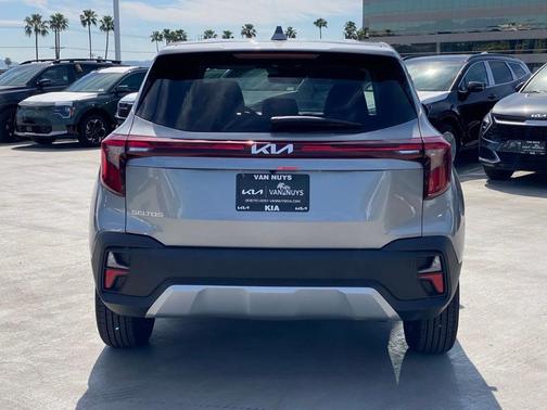 Steel Gray 2026 Kia Seltos LX