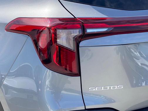 Steel Gray 2026 Kia Seltos LX
