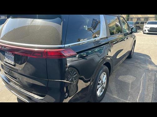 Aurora Black Pearl 2024 Kia Carnival LX